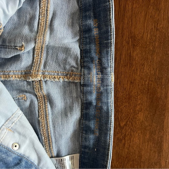 Chico’s Petite So Slimming Side Slit Girlfriend Ankle Jeans - 4P SP(Chico’s 0P) - Picture 8 of 9